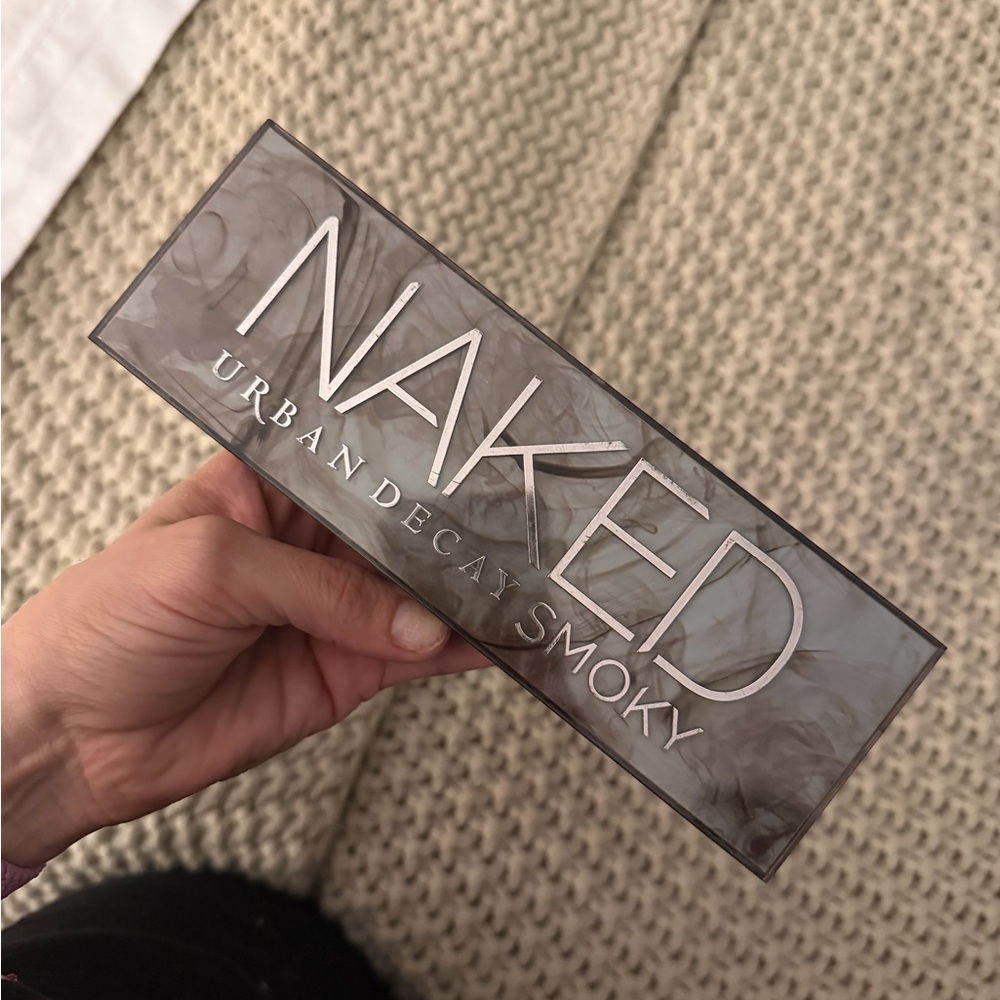 Urban Decay Naked Smoky Eyeshadow Palette - Smoky Gray